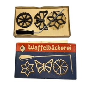 Vintage Cast Iron Wafflebackerei Scandinavian Cookie Cutter Maker w/ Handle